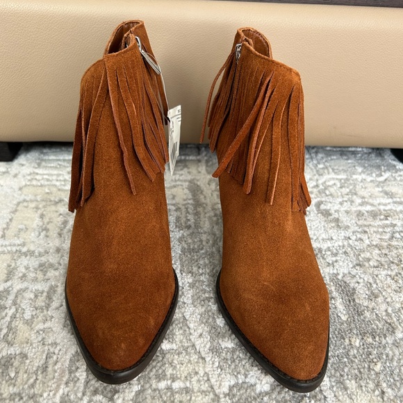 NWT Jessica Simpson Brown Suede Fringe Heeled Bootie Side Zipper in Size 7. - Picture 2 of 5